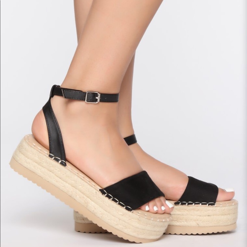 Fashion Nova Found you flat sandal